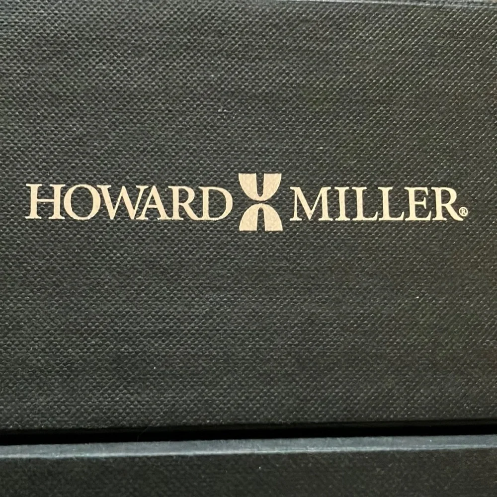 Howard Miller‎ Silver Desk Clock